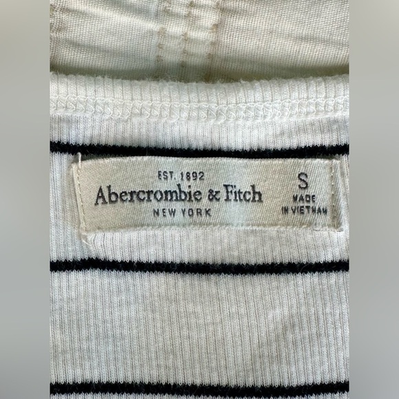 Abercrombie & Fitch Lace Up Striped Ribbed Top in White and Black Size Small - Picture 6 of 9